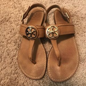 Tory Burch cassia flat thong sandal size 8.